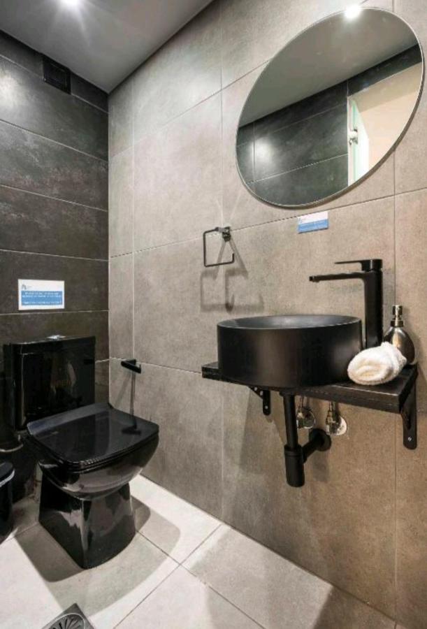 Romantic Jacuzzi Apartment Athen Exterior foto