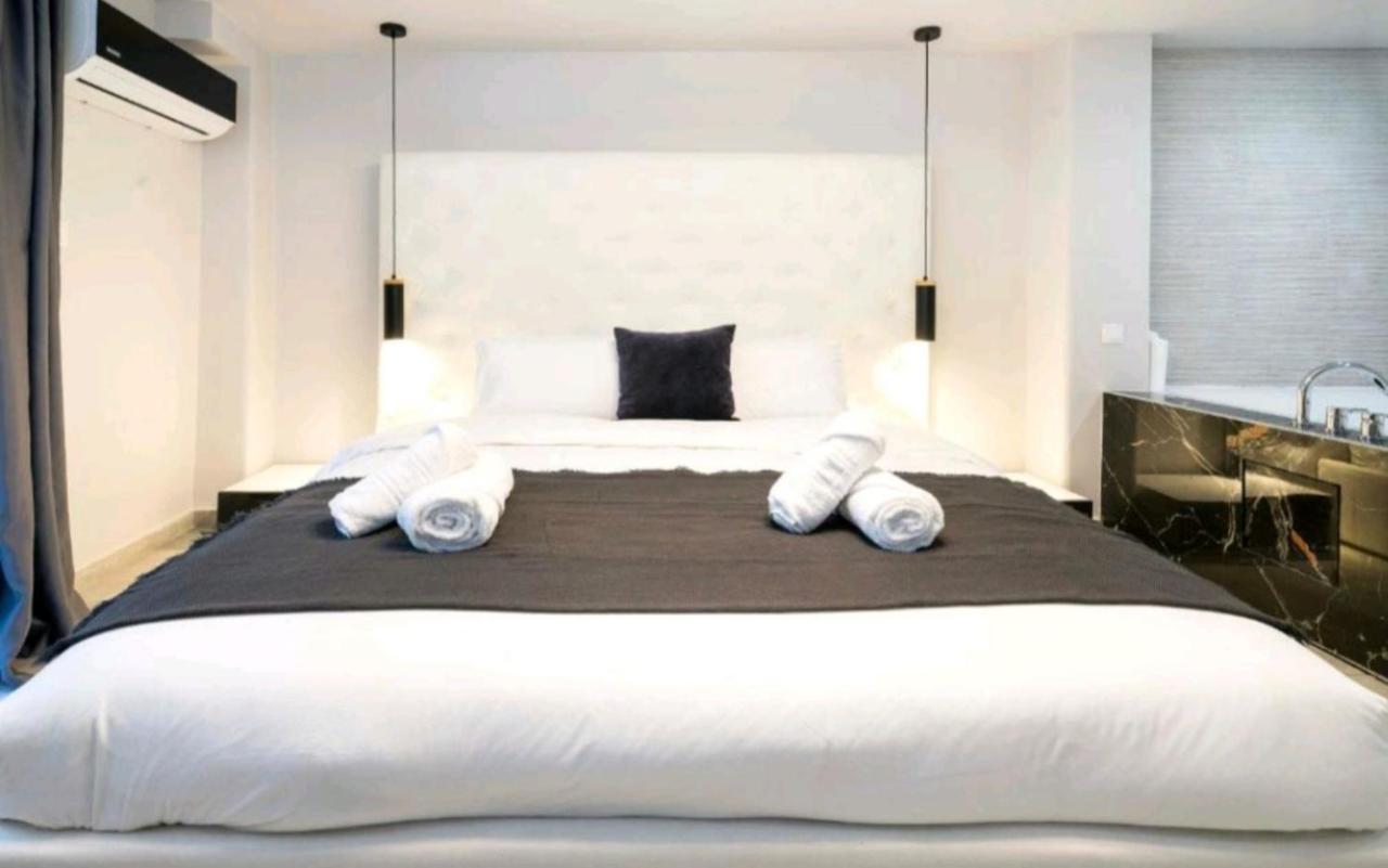 Romantic Jacuzzi Apartment Athen Exterior foto